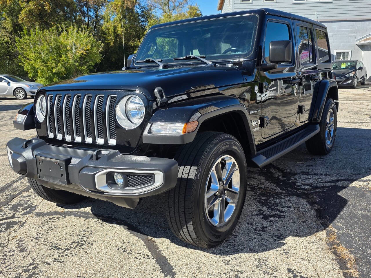 Used 2020 Jeep Wrangler Unlimited Sahara image 3