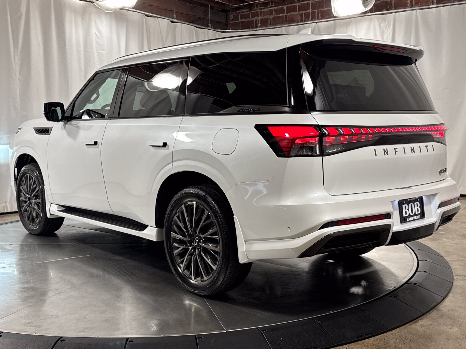 New 2027 INFINITI QX80 Autograph w/ Premium Cargo Package AWD/4WD image 9