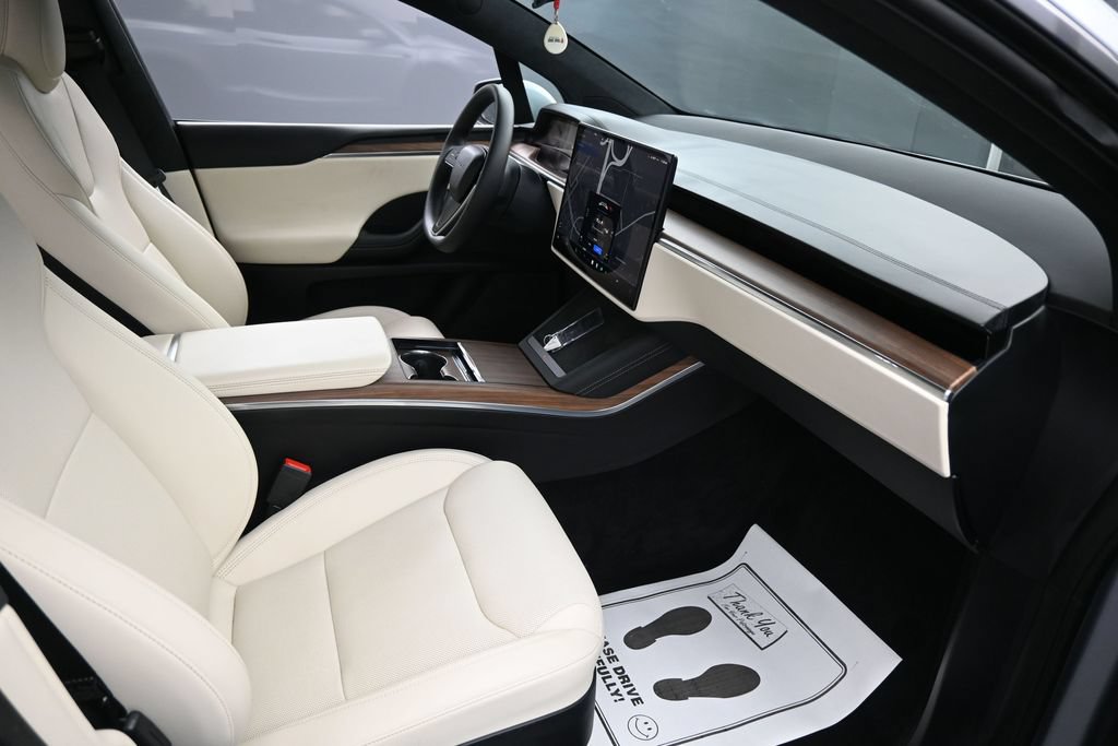 Used 2025 Tesla Model X AWD/4WD image 29