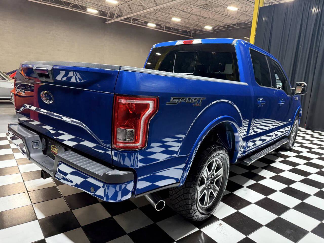 Used 2017 Ford F150 XLT w/ Equipment Group 302A Luxury image 9