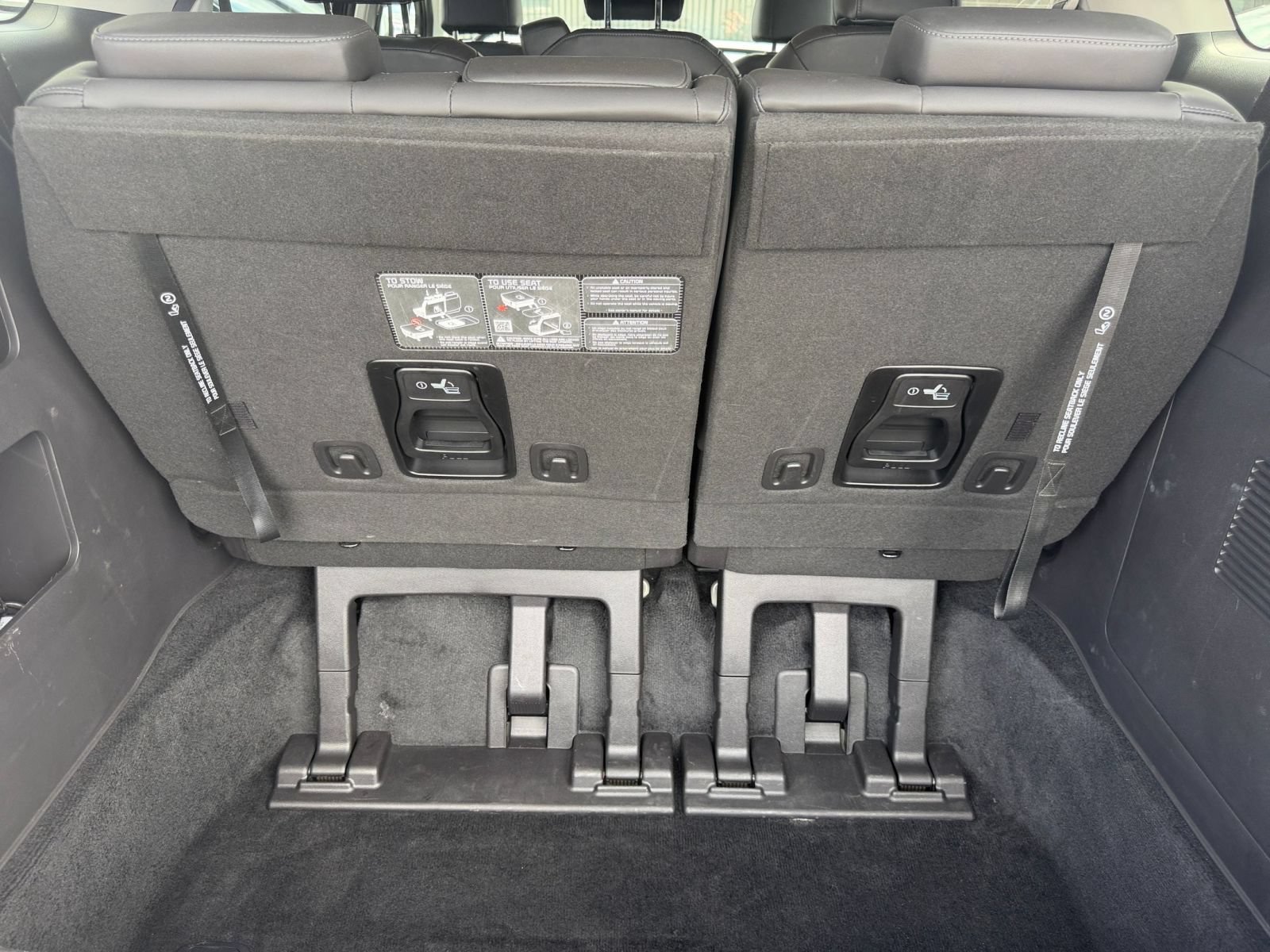 Used 2026 Kia Carnival FWD image 33