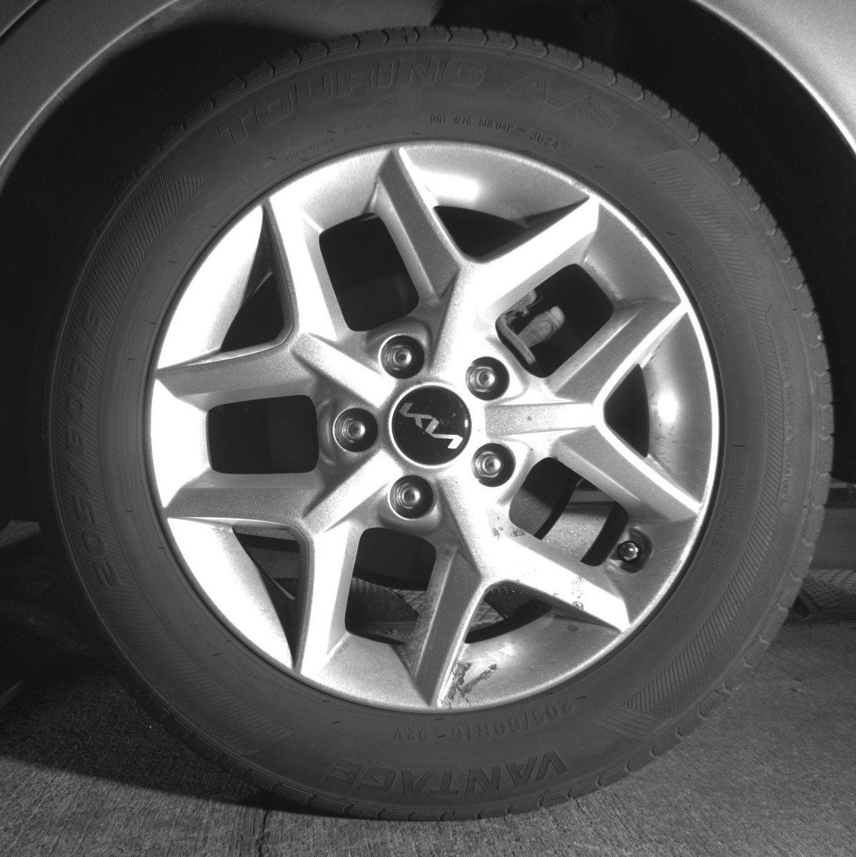 Used 2025 Kia Soul LX w/ LX Technology Package FWD image 14
