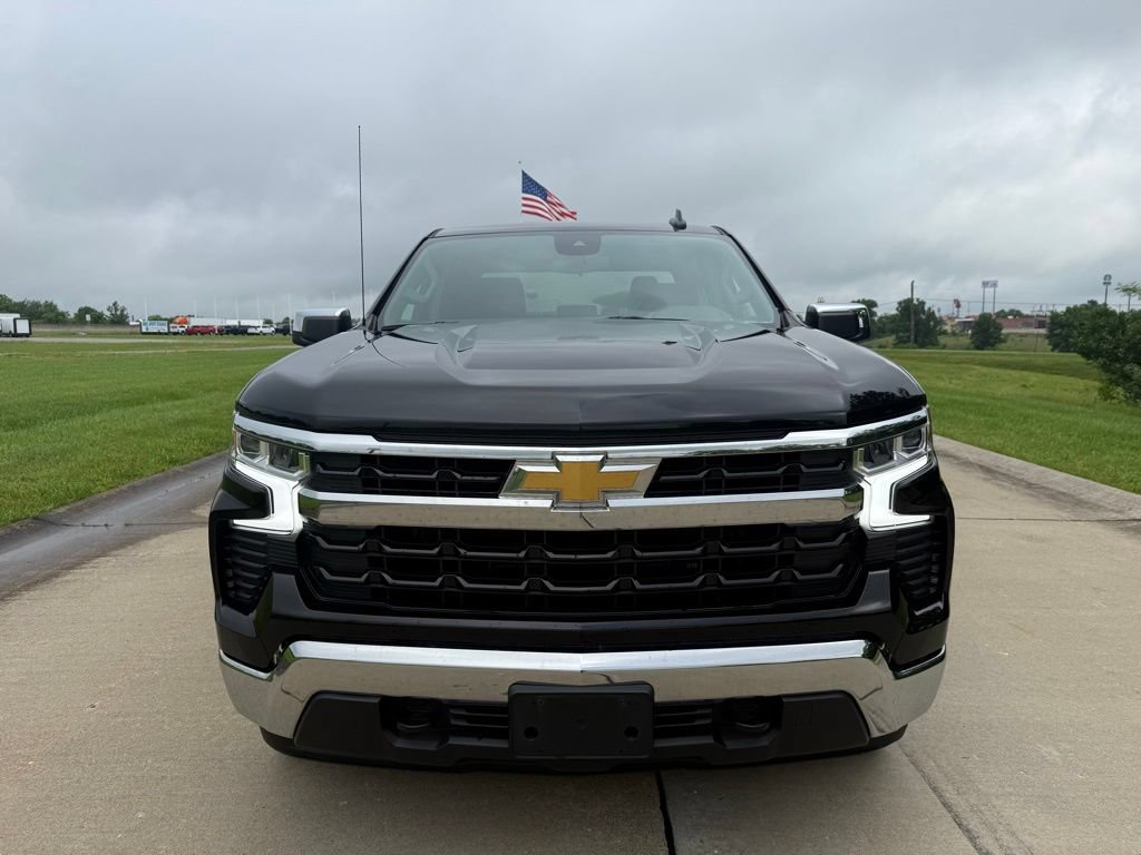 Used 2023 Chevrolet Silverado 1500 LT AWD/4WD image 10