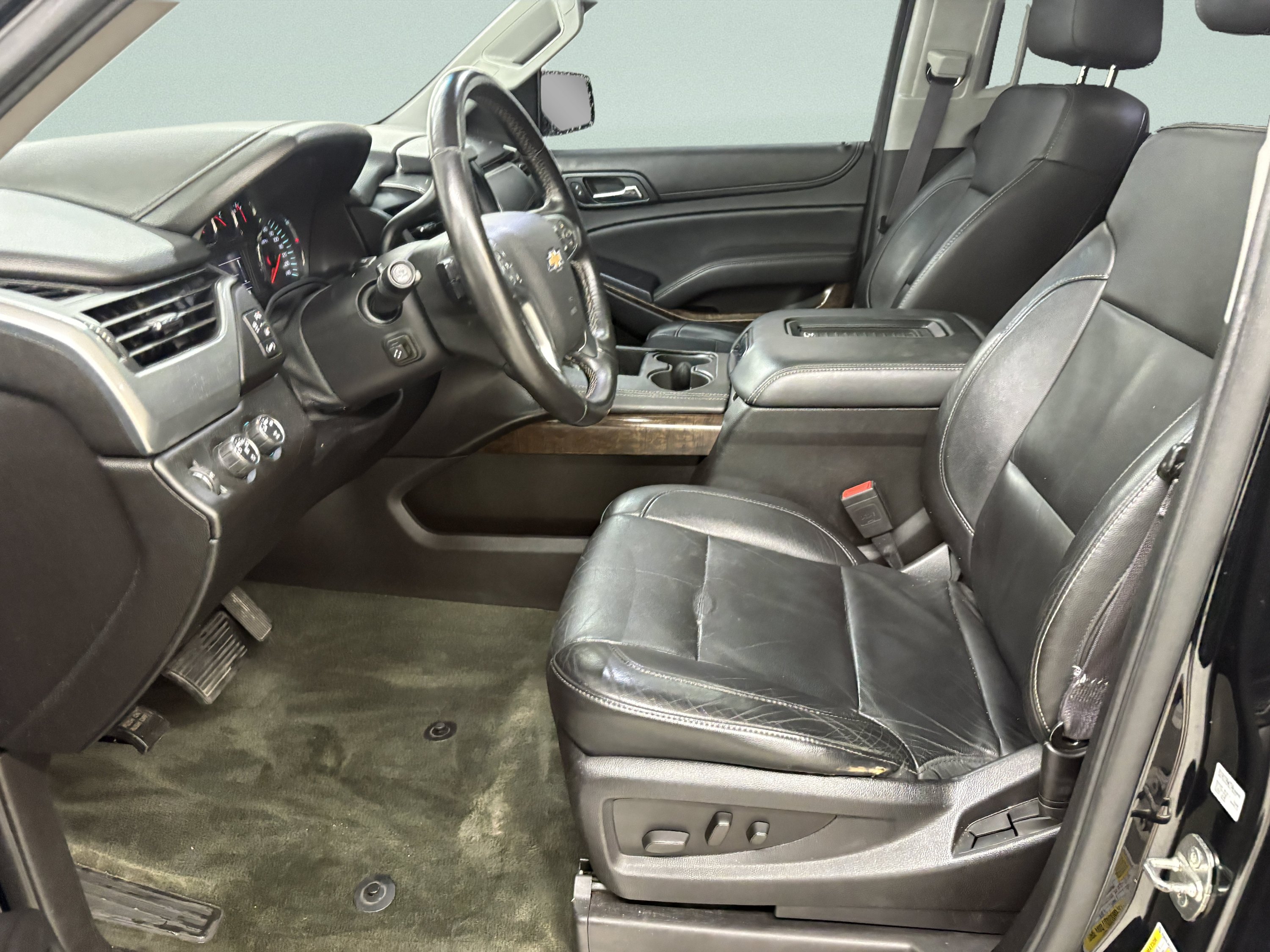 Used 2015 Chevrolet Suburban LT AWD/4WD image 23