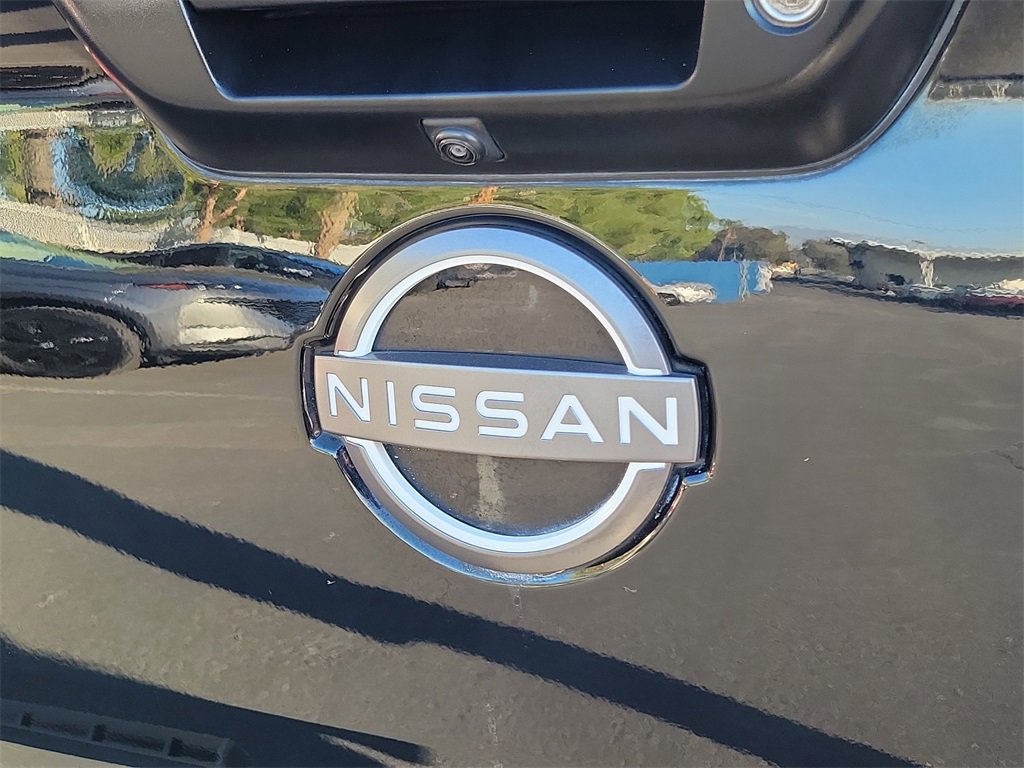 Used 2023 Nissan Titan SV image 22