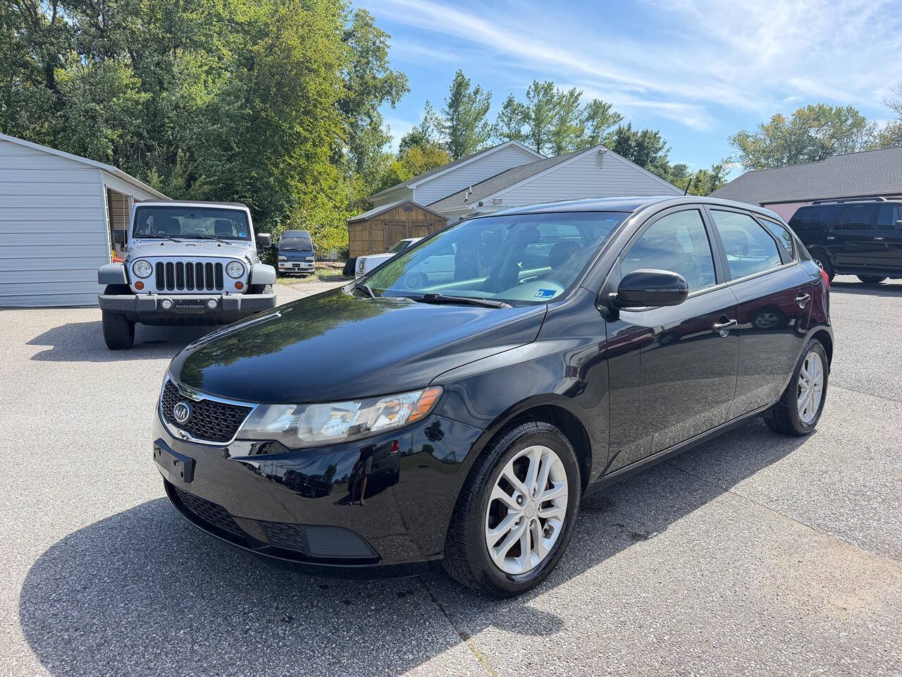 Used 2012 Kia Forte EX FWD image 2