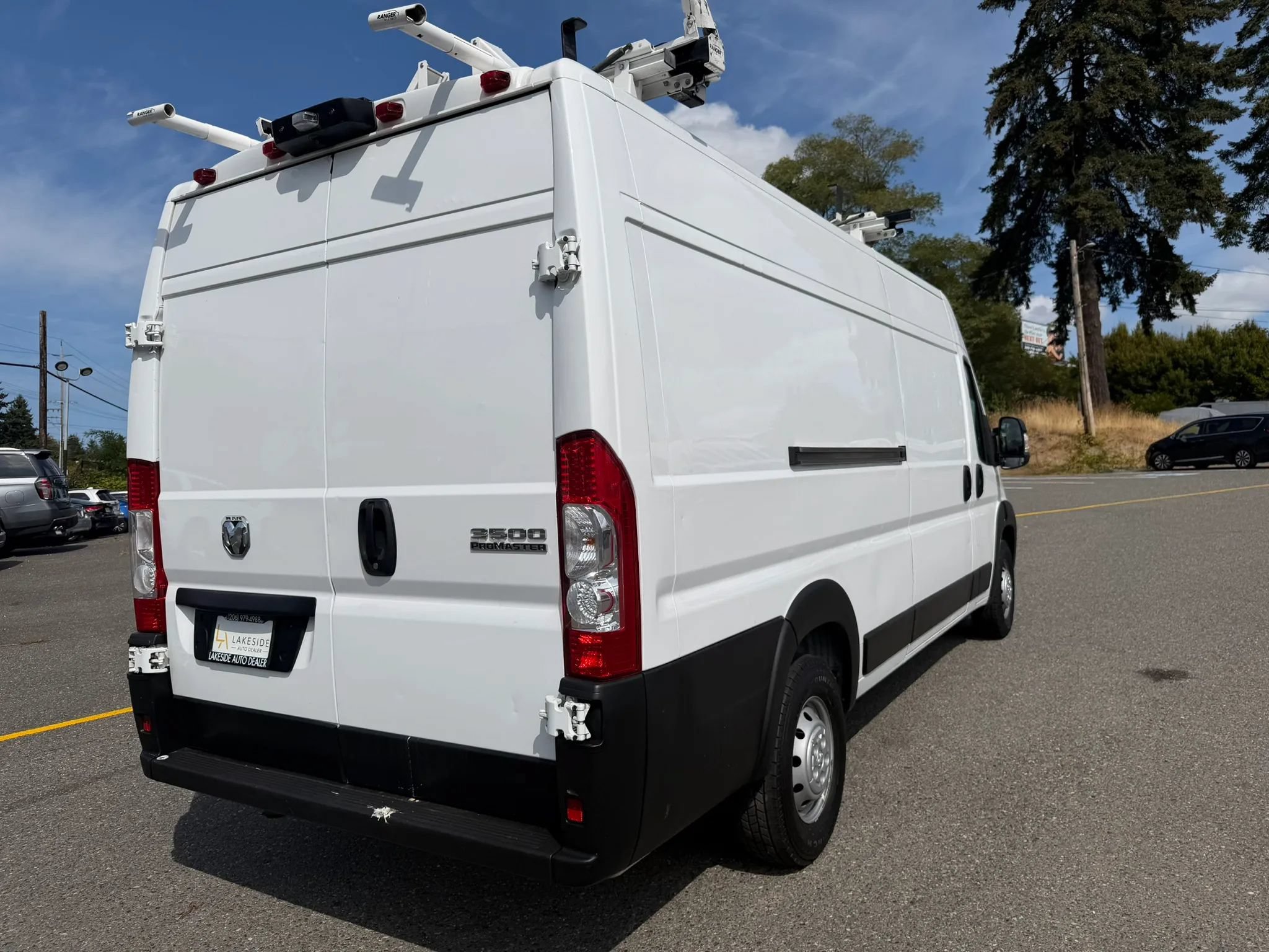Used 2023 RAM ProMaster 3500 FWD image 6