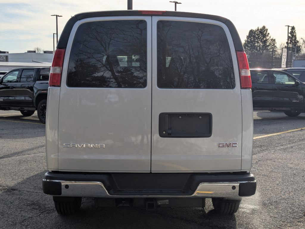 New 2025 GMC Savana 3500 LT w/ LT Preferred Equipment Group image 6