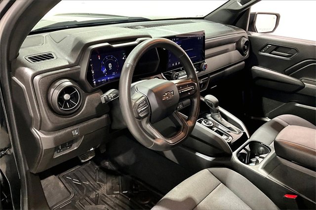 Used 2023 Chevrolet Colorado Trail Boss w/ Technology Package image 18