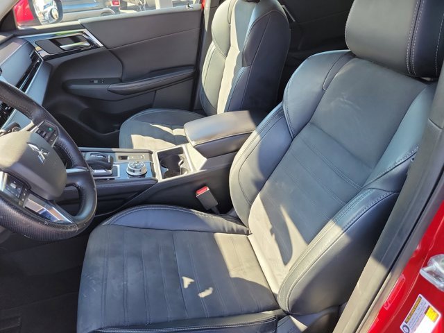 Used 2022 Mitsubishi Outlander SE image 19