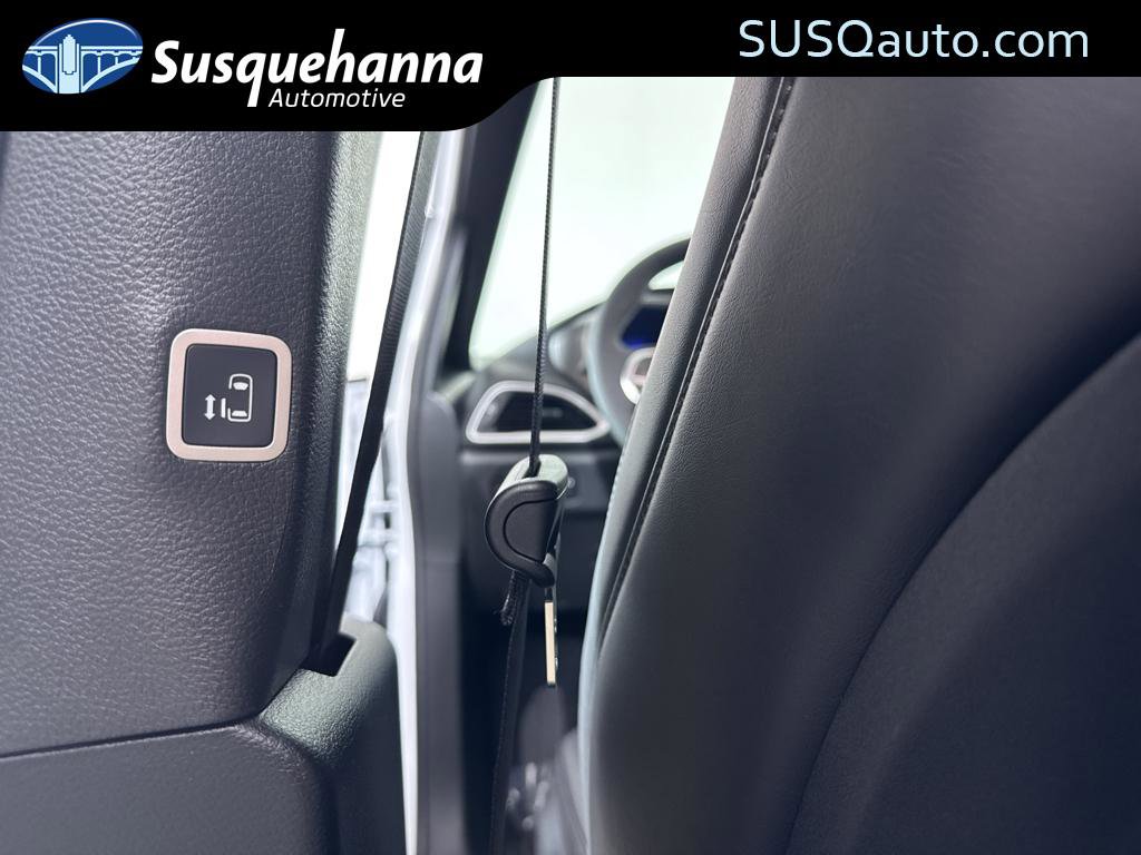 New 2026 Chrysler Voyager LX image 26