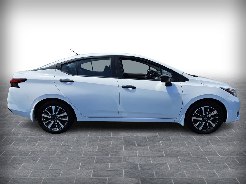 New 2025 Nissan Versa SV w/ Trunk Package image 2