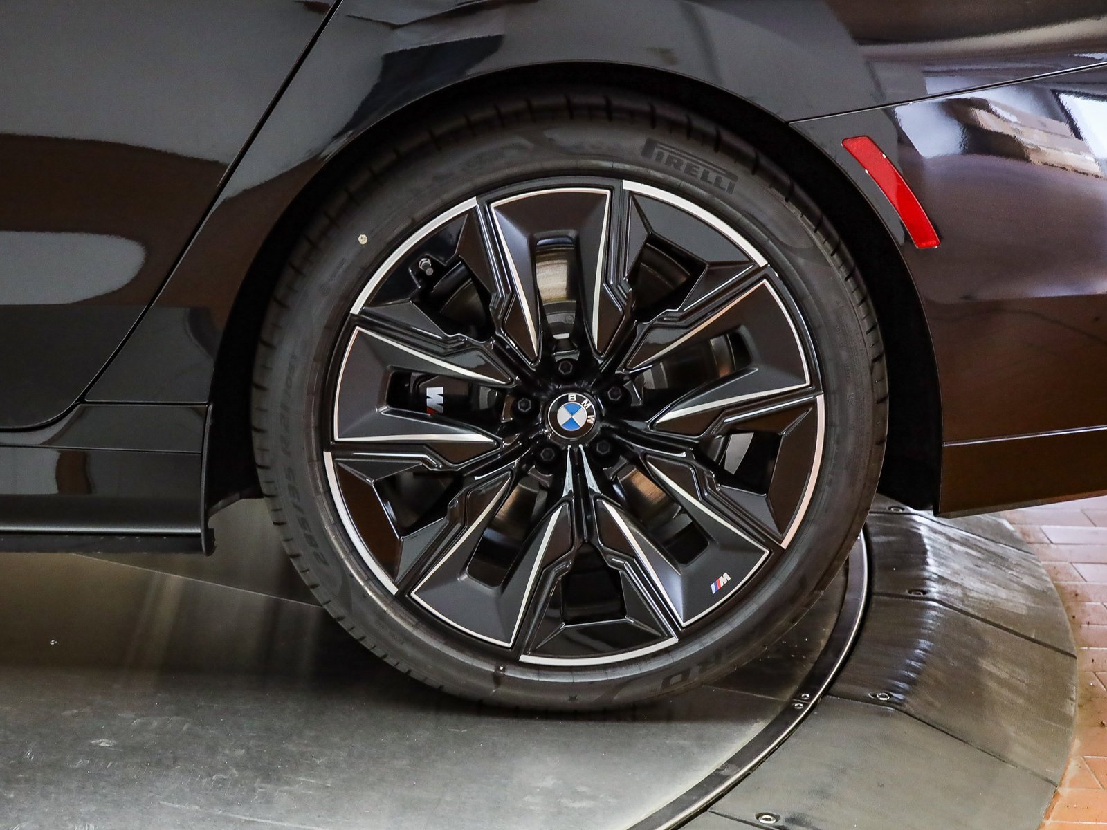 New 2026 BMW i7 eDrive50 w/ M Sport Package image 11