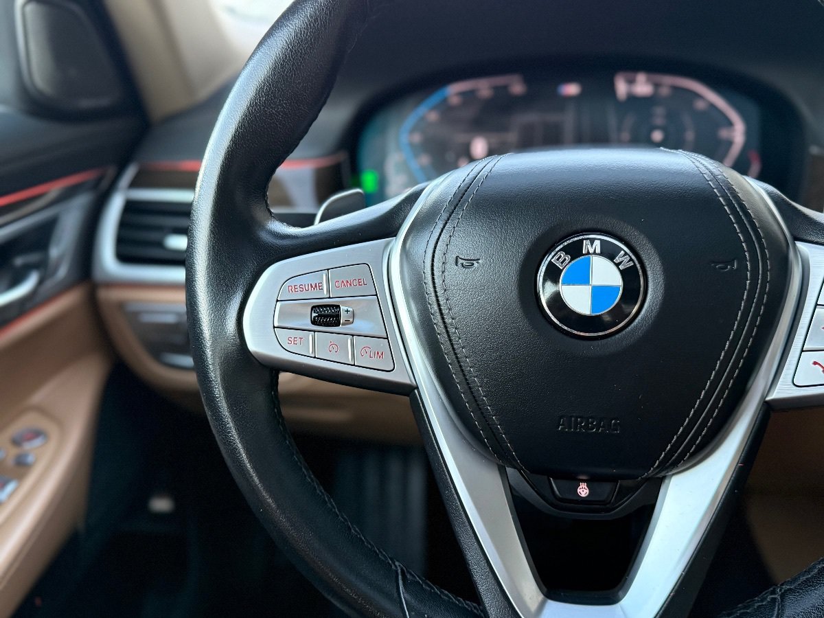 Used 2022 BMW 740i RWD image 30