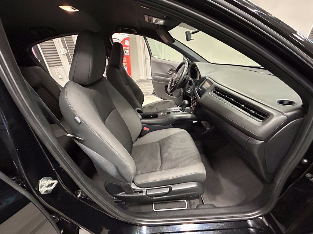 Used 2019 Honda HR-V Sport image 38