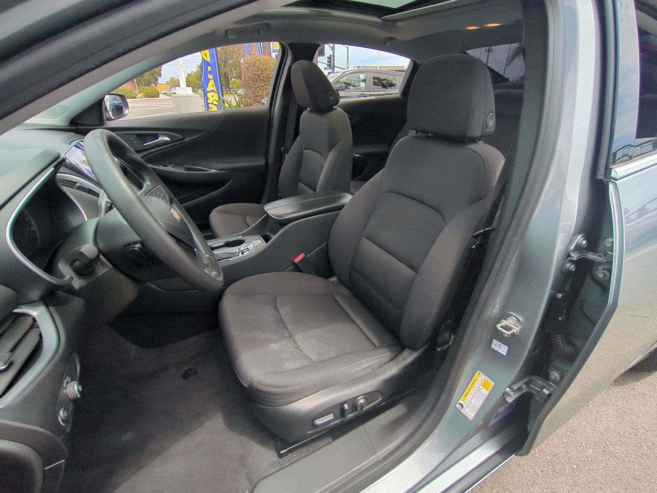 Used 2023 Chevrolet Malibu LT FWD image 19