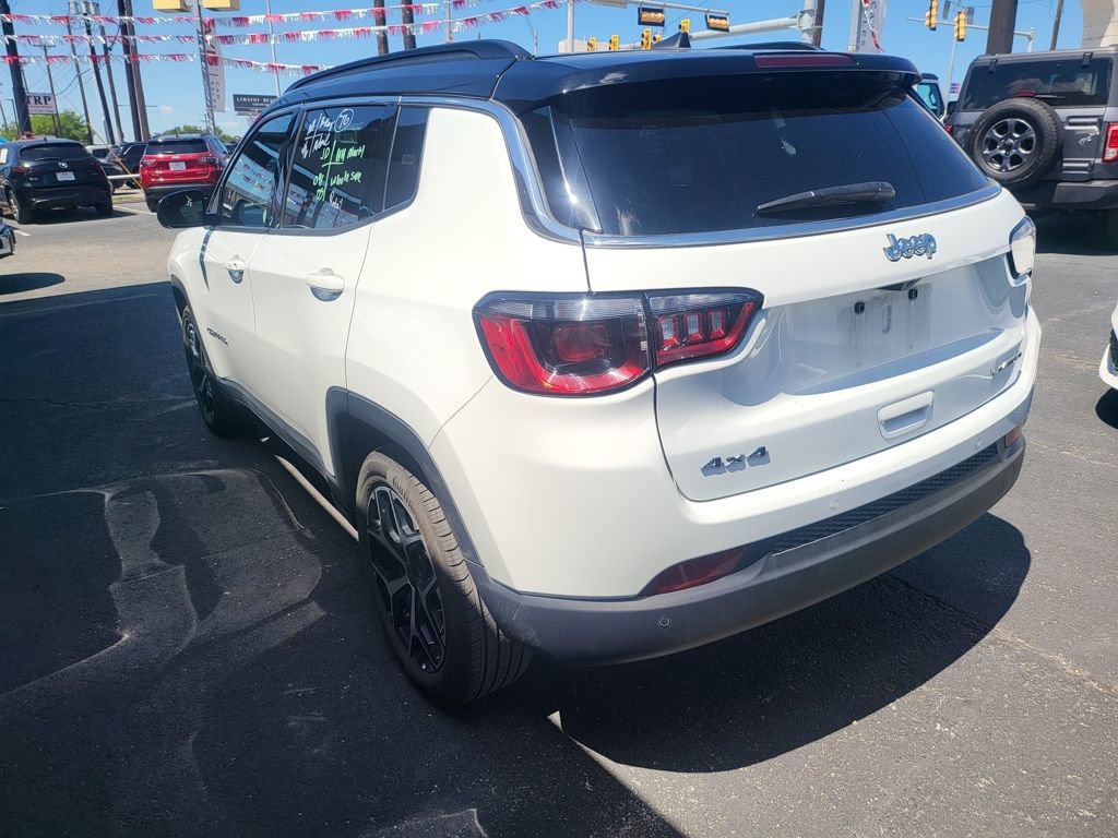 Used 2025 Jeep Compass Limited image 14