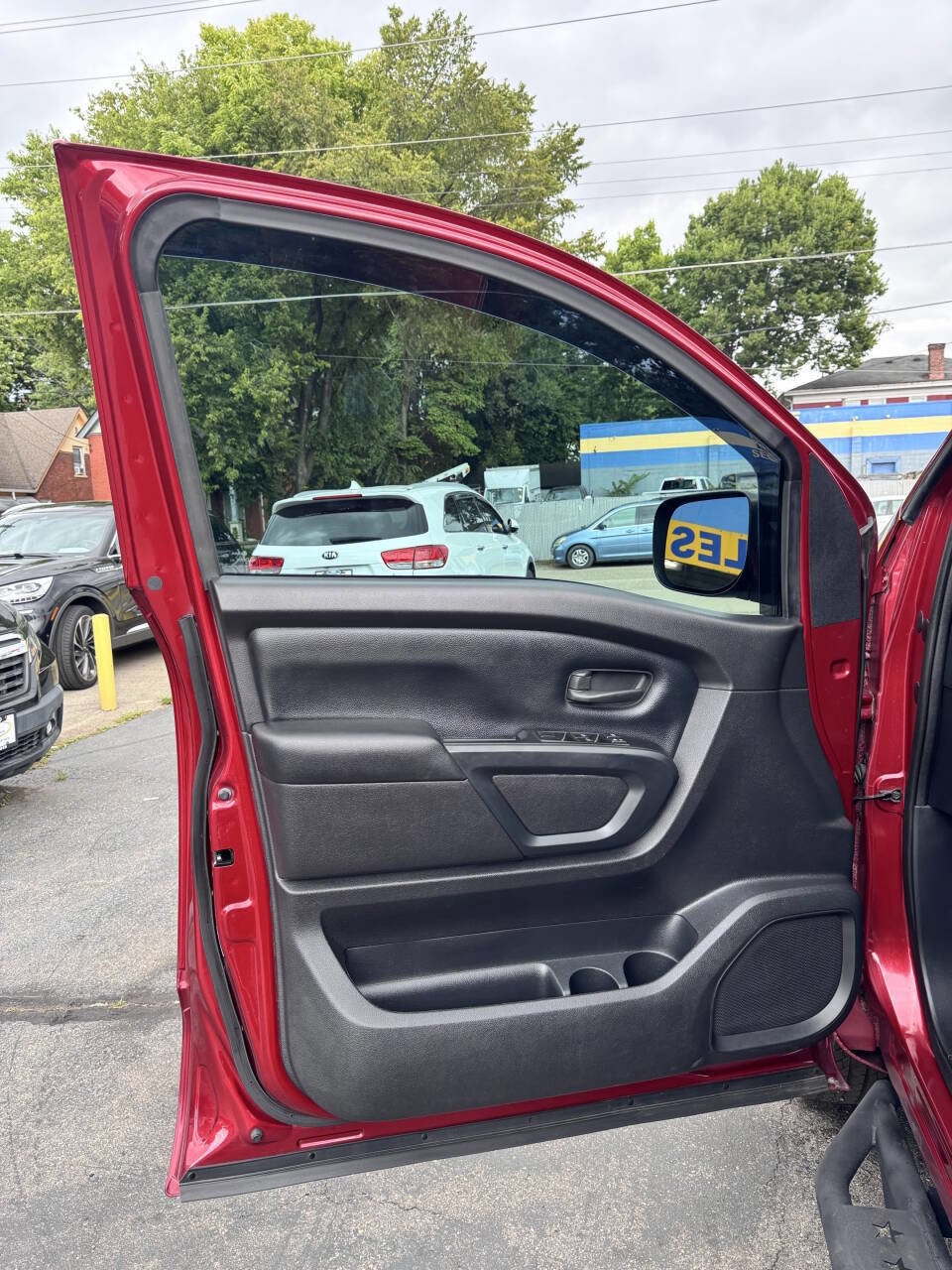 Used 2019 Nissan Titan S w/ S Utility Package image 13
