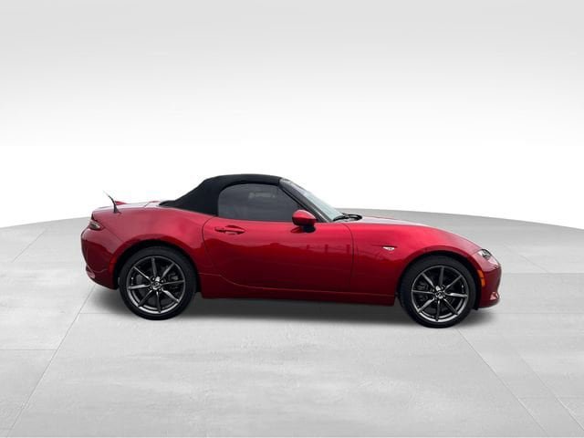 Used 2019 MAZDA MX-5 Miata Grand Touring RWD image 6
