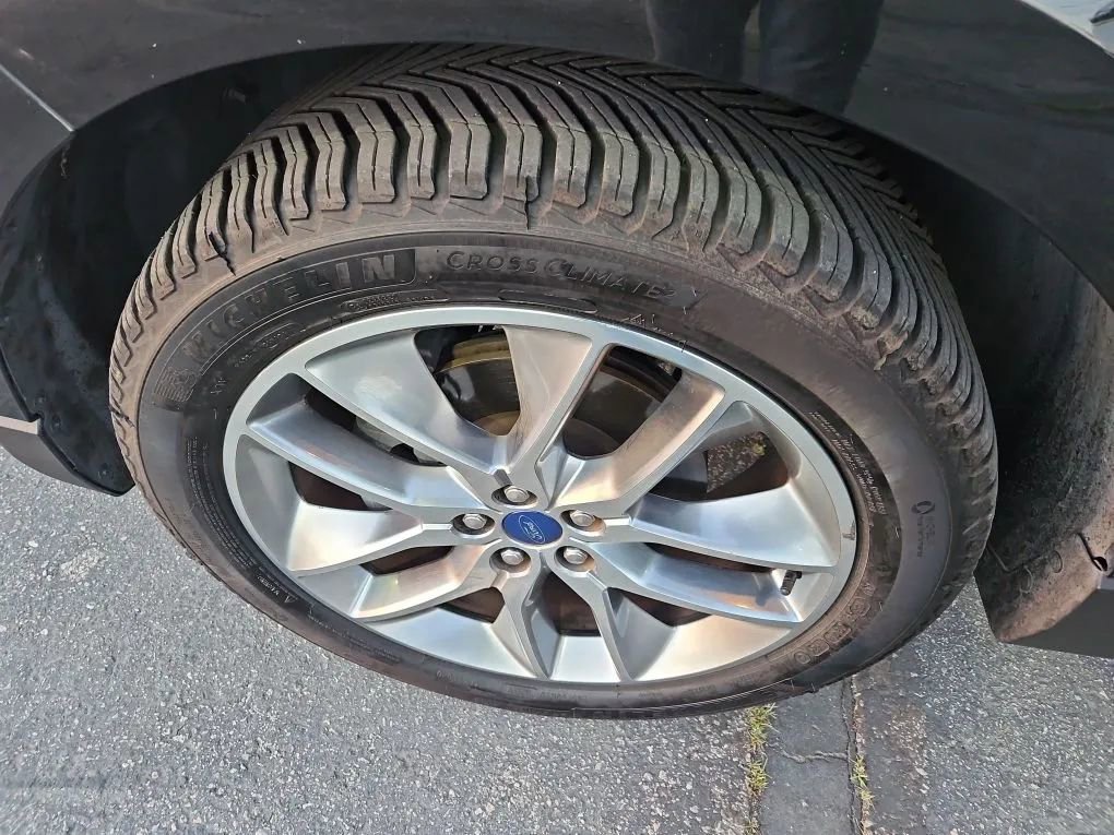 Used 2015 Ford Edge Titanium w/ Equipment Group 302A image 43