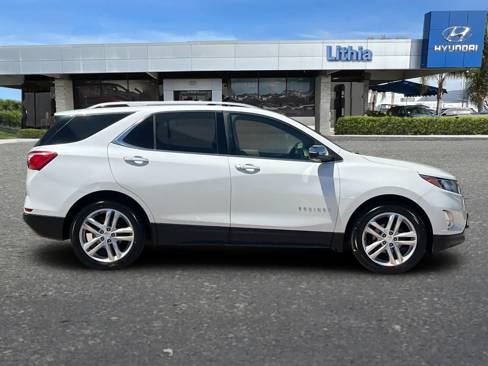 Used 2018 Chevrolet Equinox Premier FWD image 9
