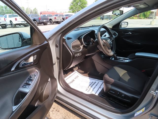 Used 2024 Chevrolet Malibu LT FWD image 16