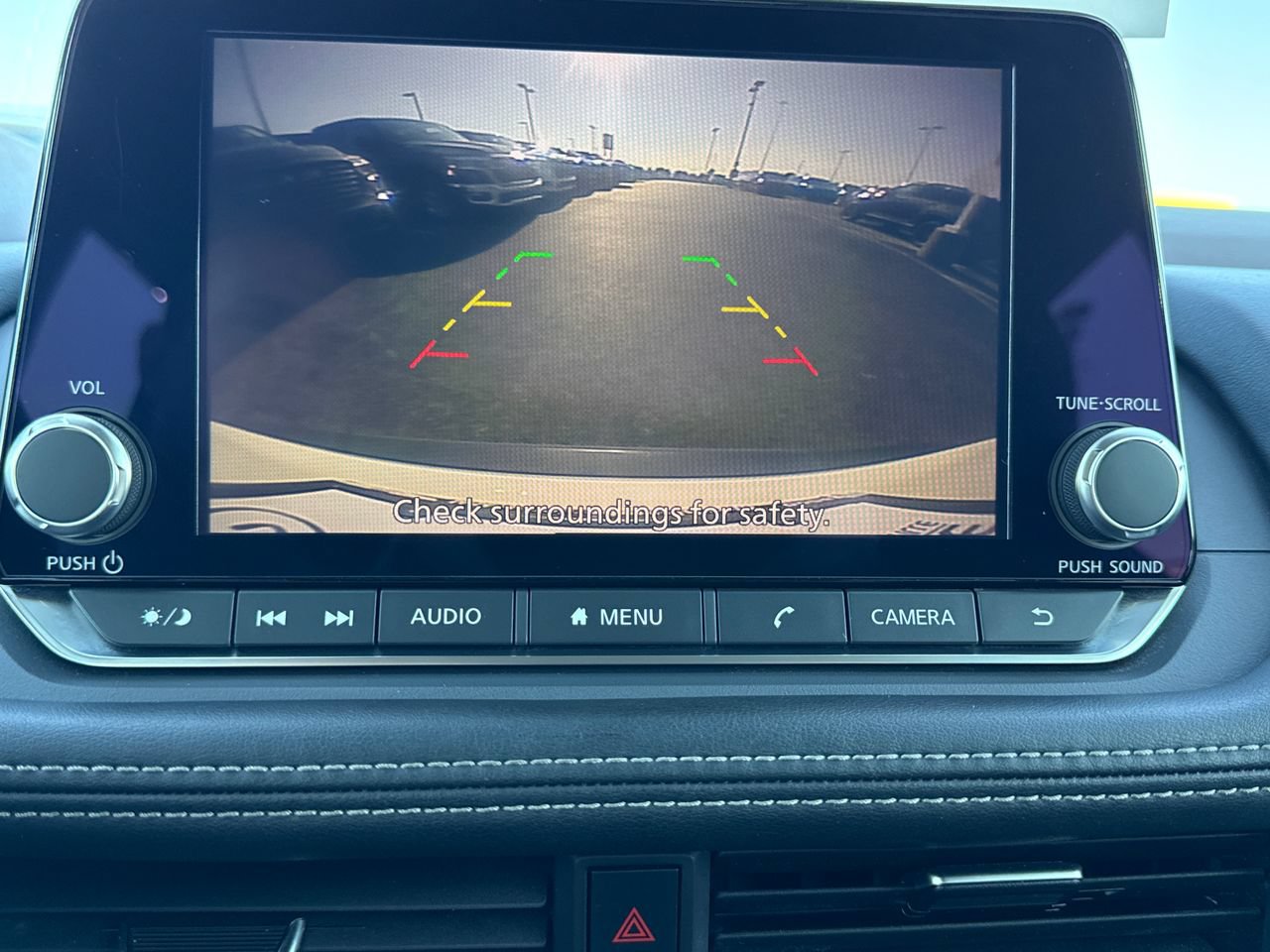 Used 2022 Nissan Rogue S FWD image 19