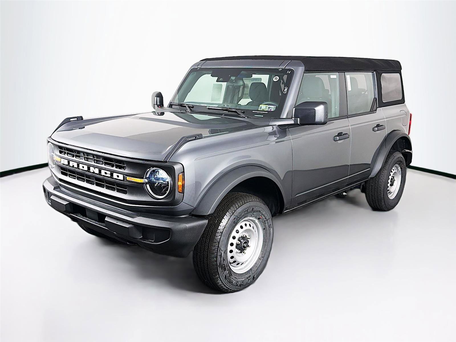 New 2025 Ford Bronco 4-Door image 3