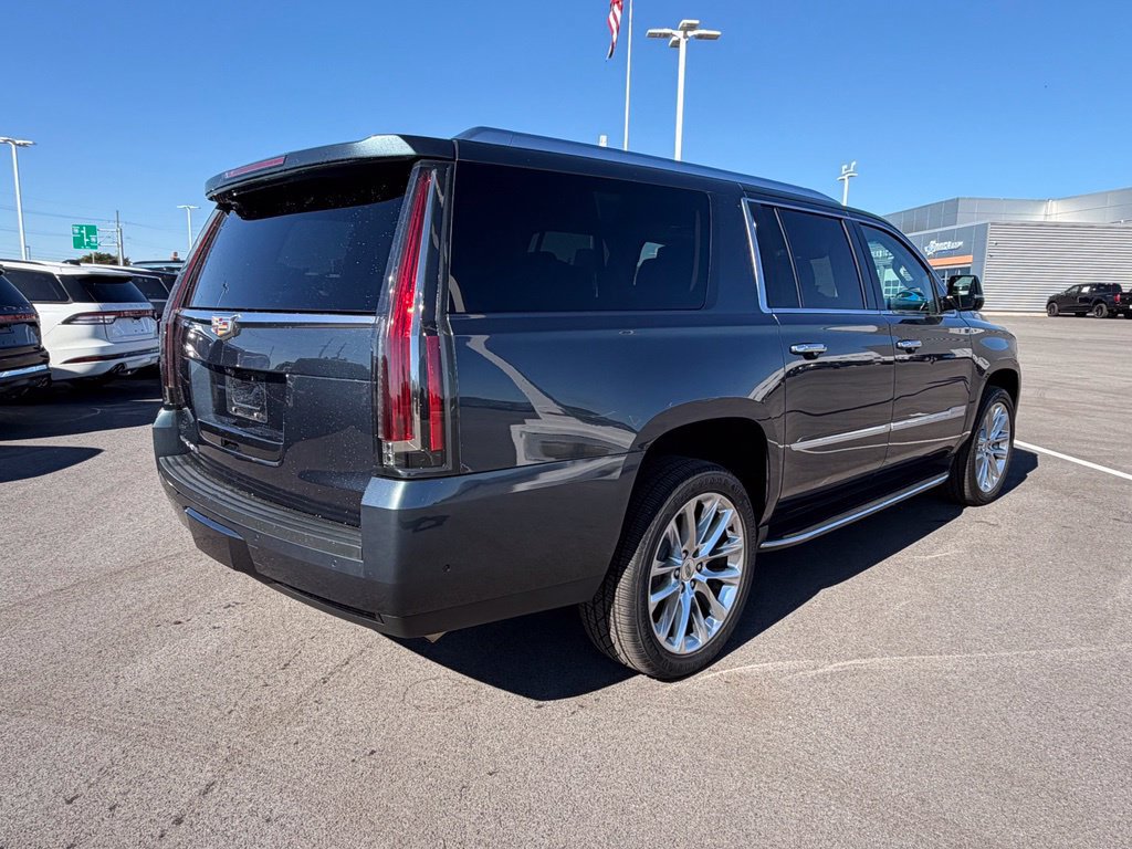 Used 2019 Cadillac Escalade ESV Luxury AWD/4WD image 6
