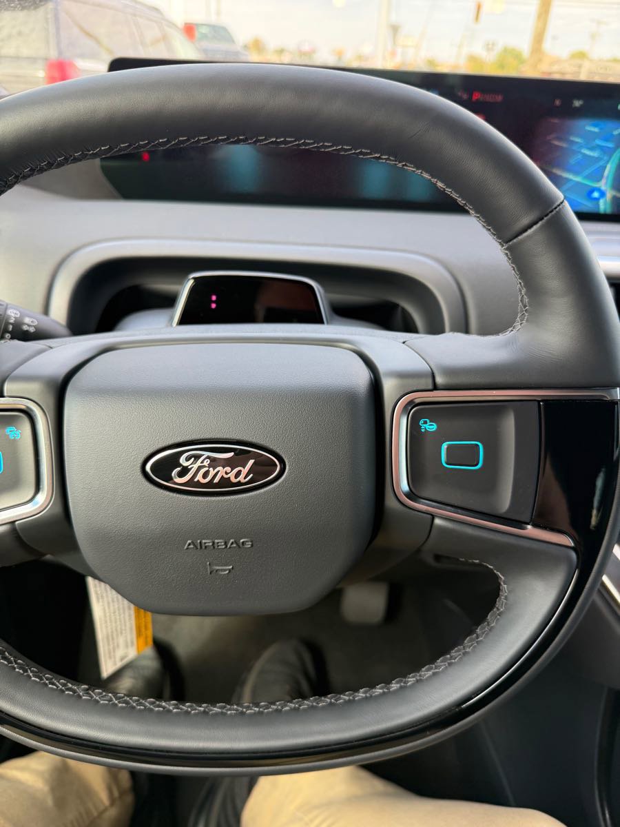 New 2025 Ford Expedition Max Platinum image 17