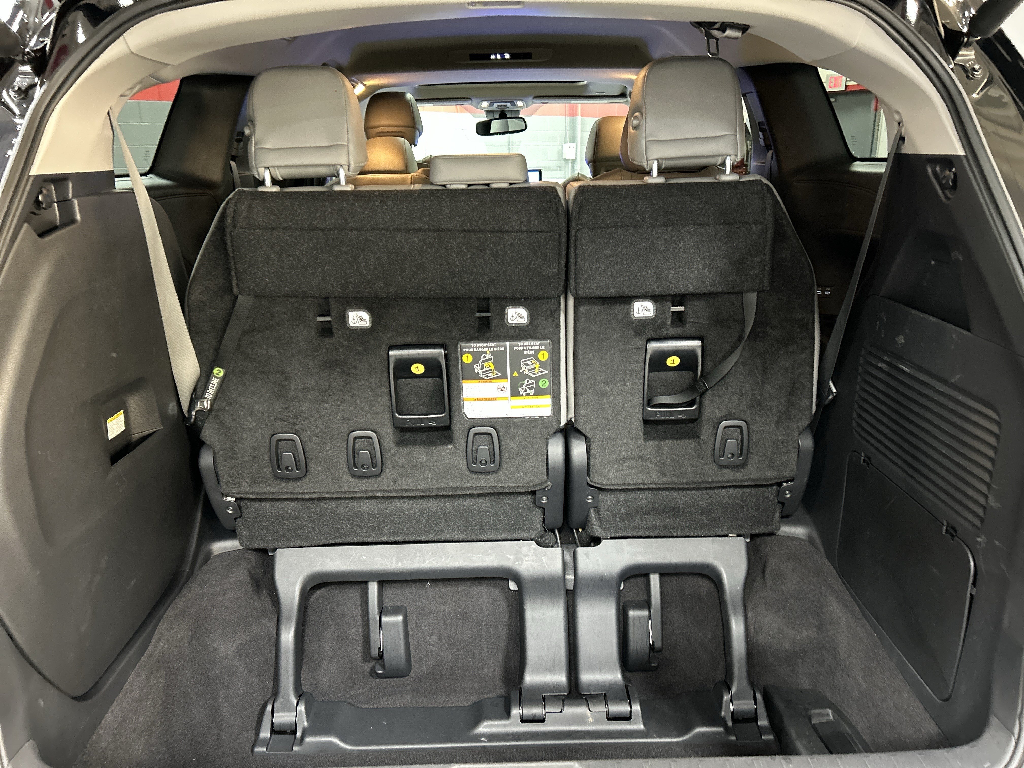 Certified 2025 Toyota Sienna XLE FWD image 34