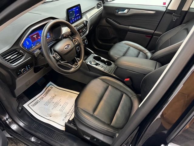 Used 2022 Ford Escape Titanium w/ Class II Trailer Tow Package image 16