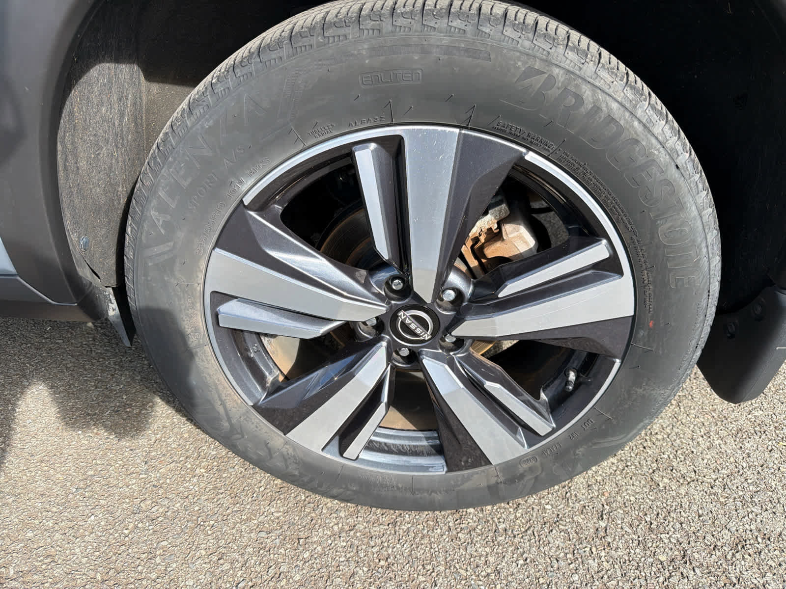 Used 2023 Nissan Rogue SL w/ SL Premium Package image 5