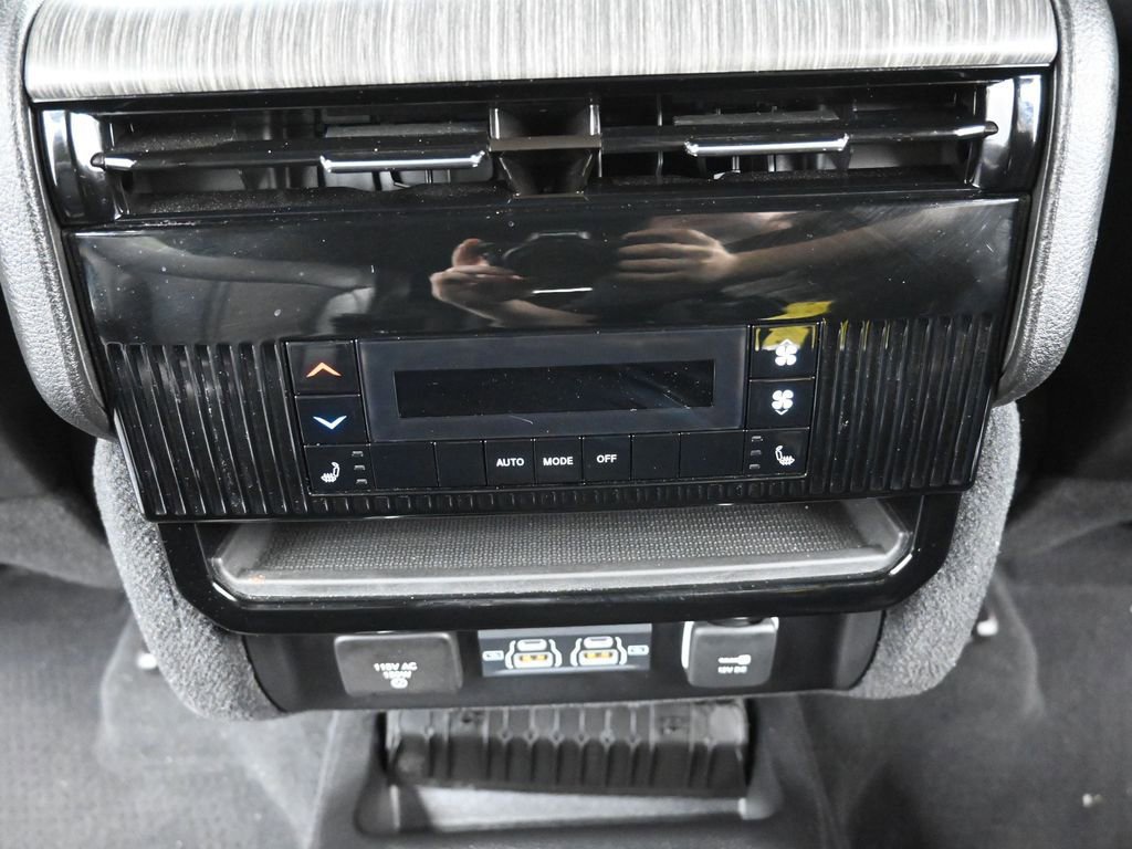 Used 2024 Jeep Wagoneer Series II image 10