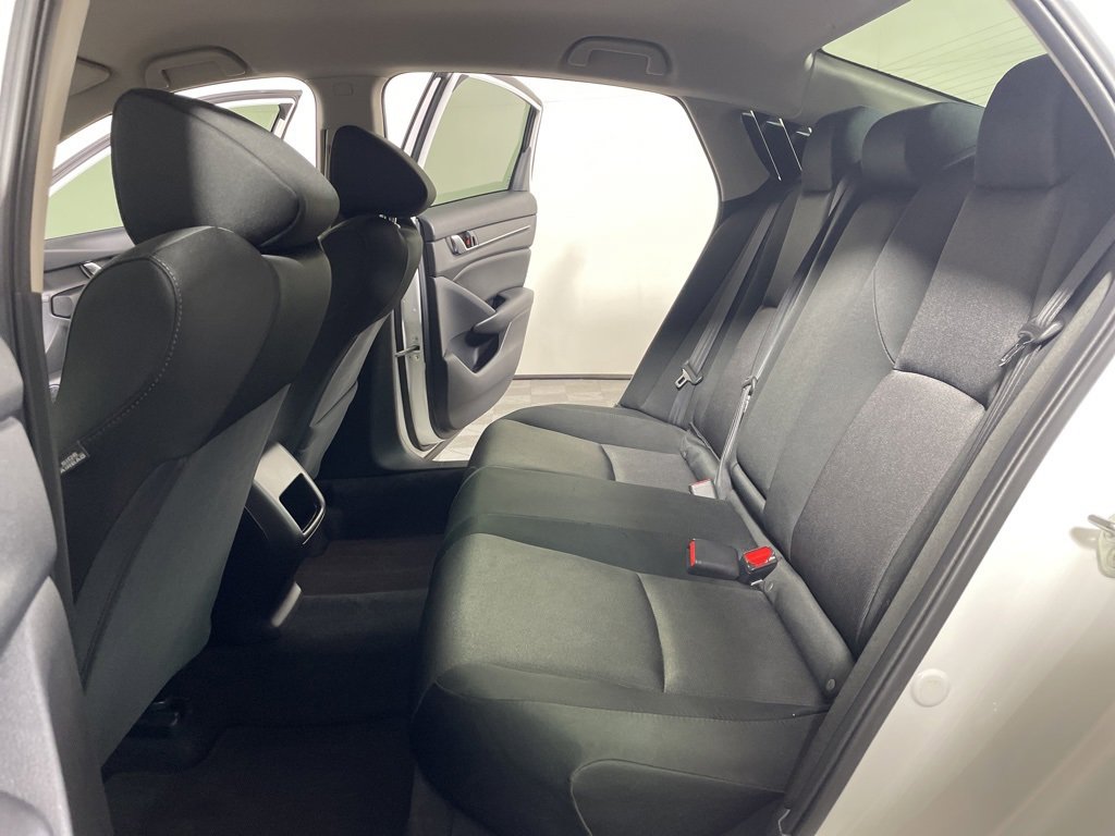 Used 2019 Honda Accord LX image 18