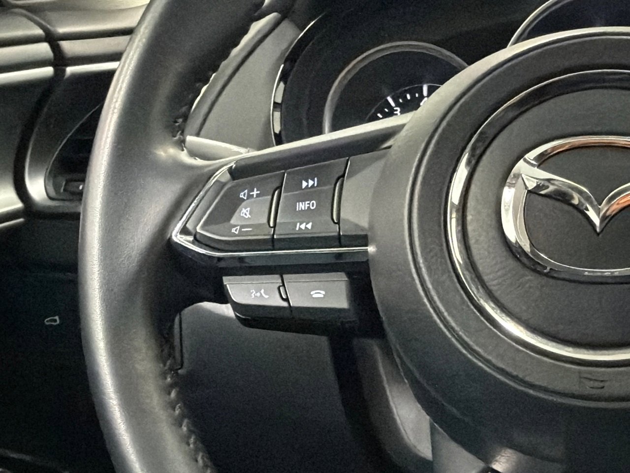 Used 2023 MAZDA CX-9 Touring Plus image 25