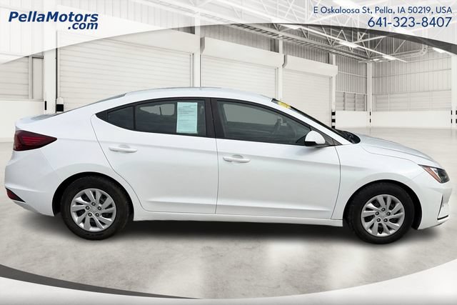 Used 2019 Hyundai Elantra SE w/ Cargo Package FWD image 2