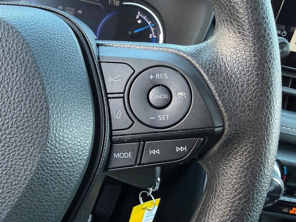 Used 2025 Toyota RAV4 LE image 18