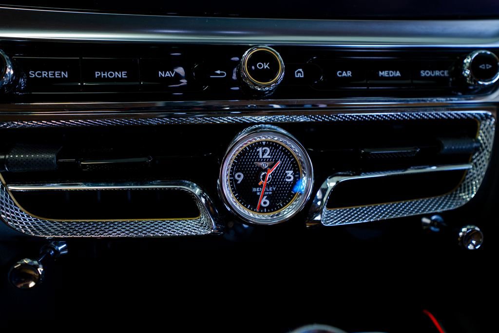 Used 2020 Bentley Flying Spur W12 image 45