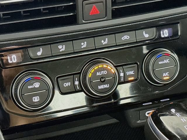 Certified 2024 Volkswagen Jetta SE FWD image 17