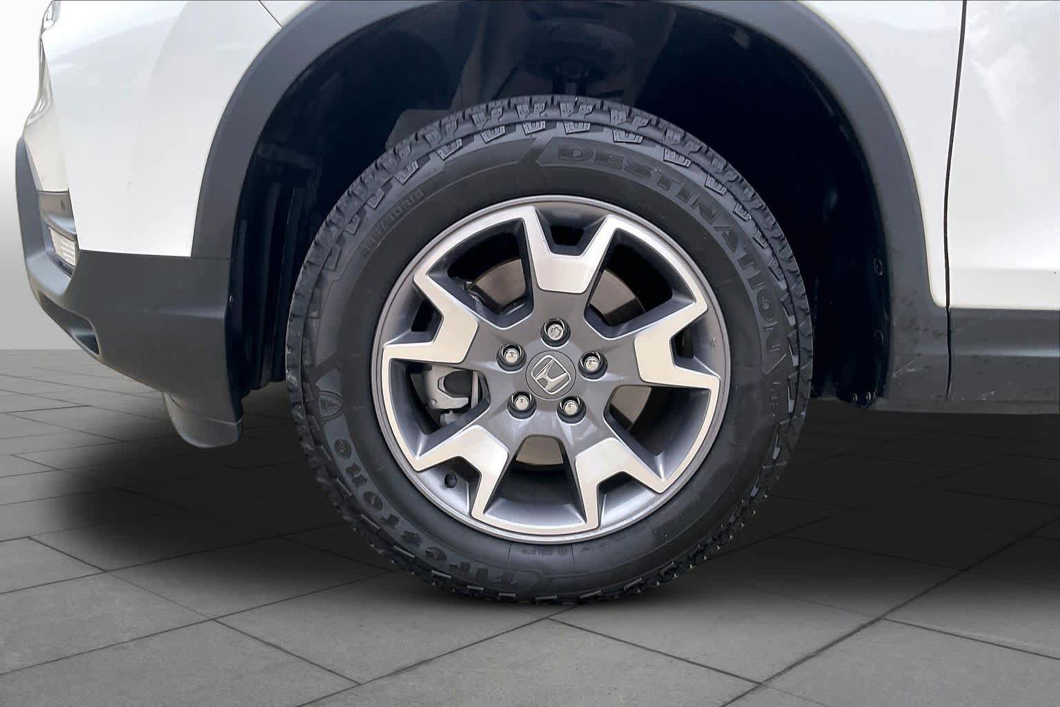 Used 2023 Honda Passport TrailSport image 11