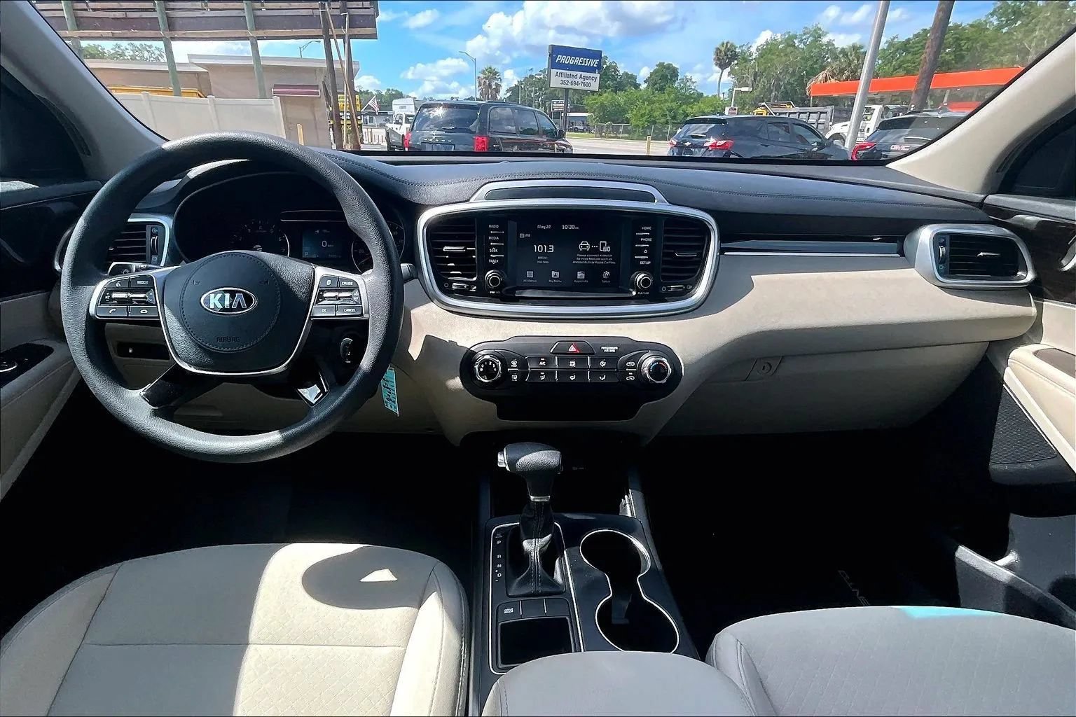 Used 2020 Kia Sorento LX FWD image 15