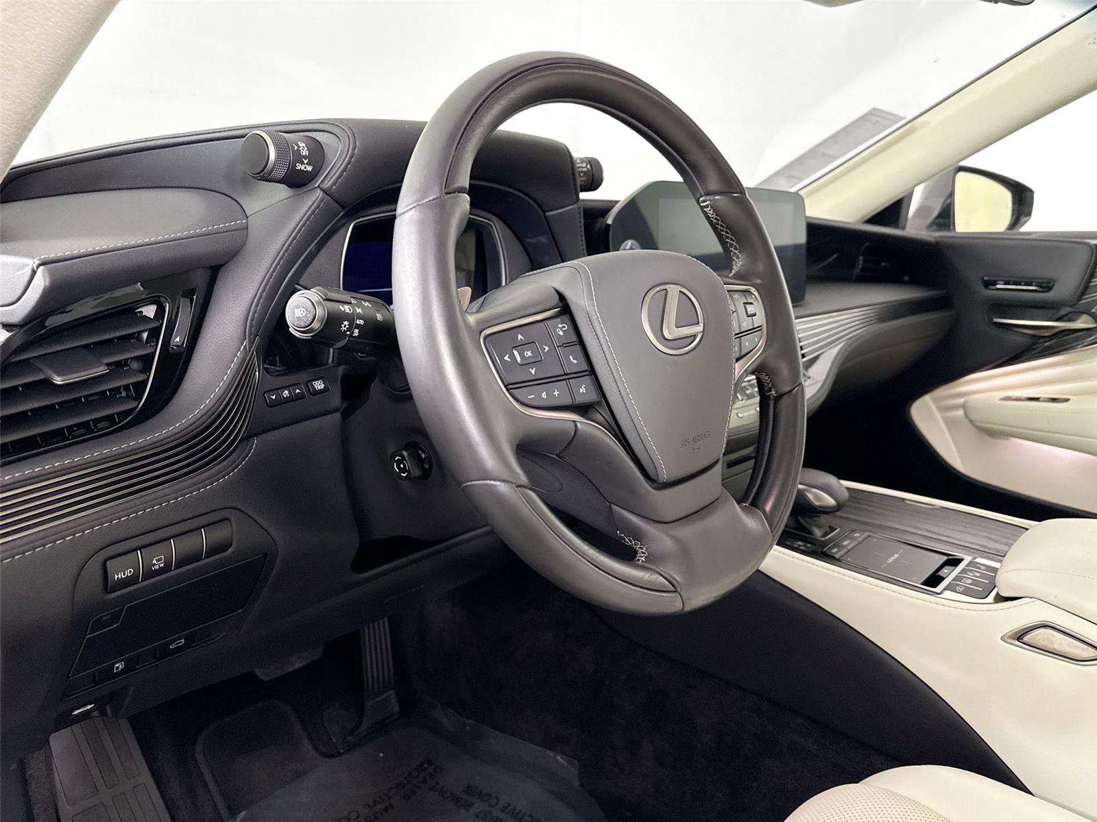 Used 2022 Lexus LS 500 RWD image 4