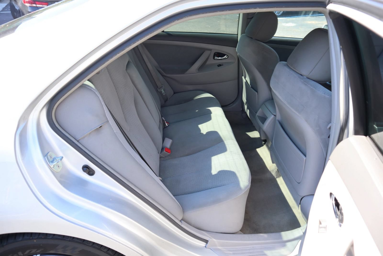 Used 2011 Toyota Camry LE w/ Fleet Convenience Pkg FWD image 19