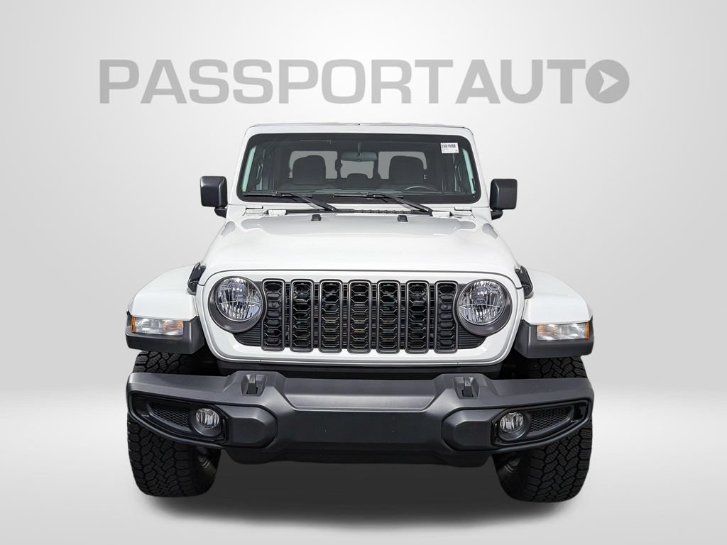 Used 2024 Jeep Gladiator Sport AWD/4WD image 12