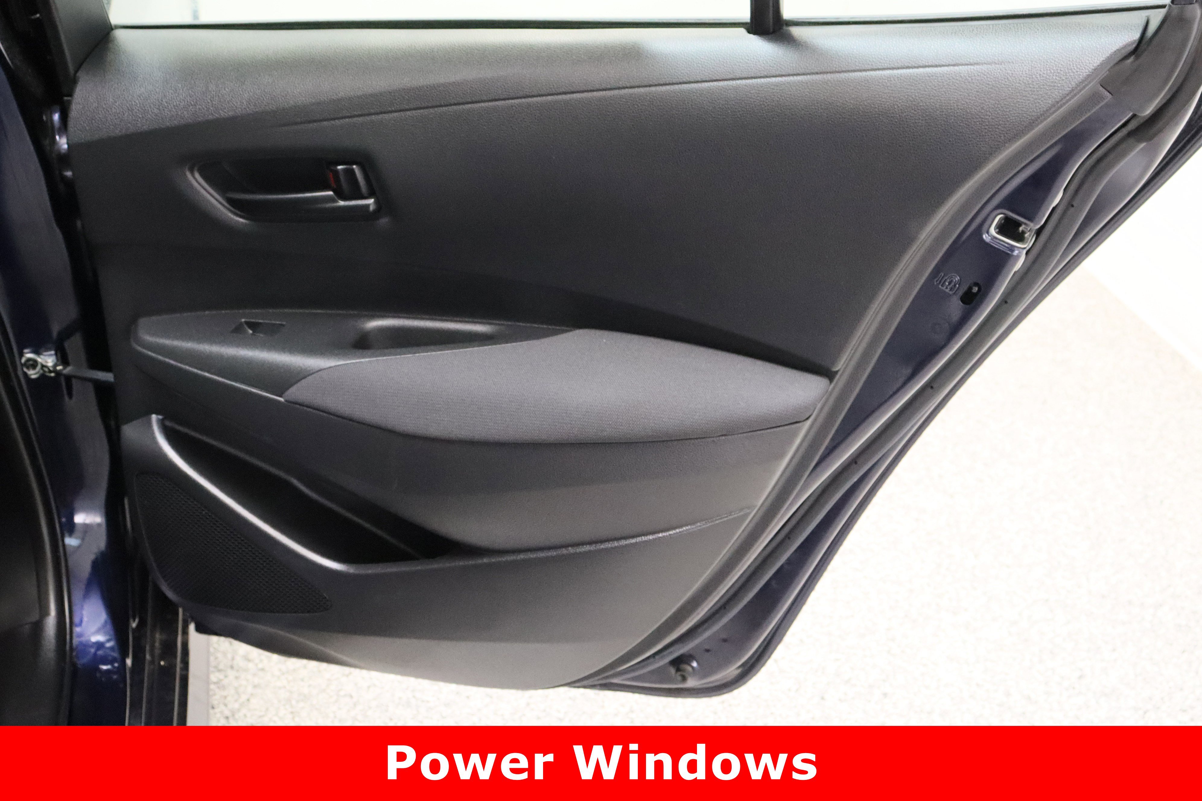 Used 2022 Toyota Corolla LE FWD image 29