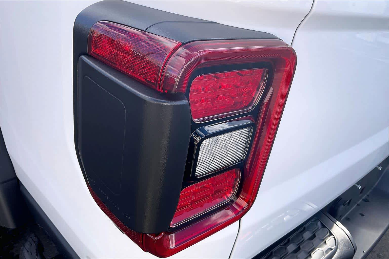 Used 2025 Jeep Gladiator Rubicon w/ Convenience Group image 28
