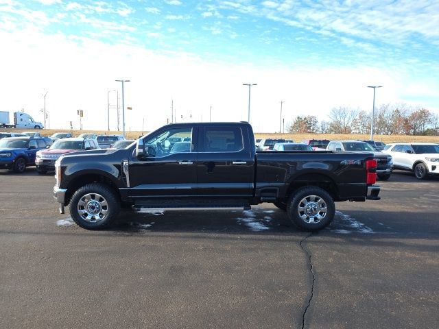 Used 2023 Ford F350 Lariat w/ Chrome Package image 4