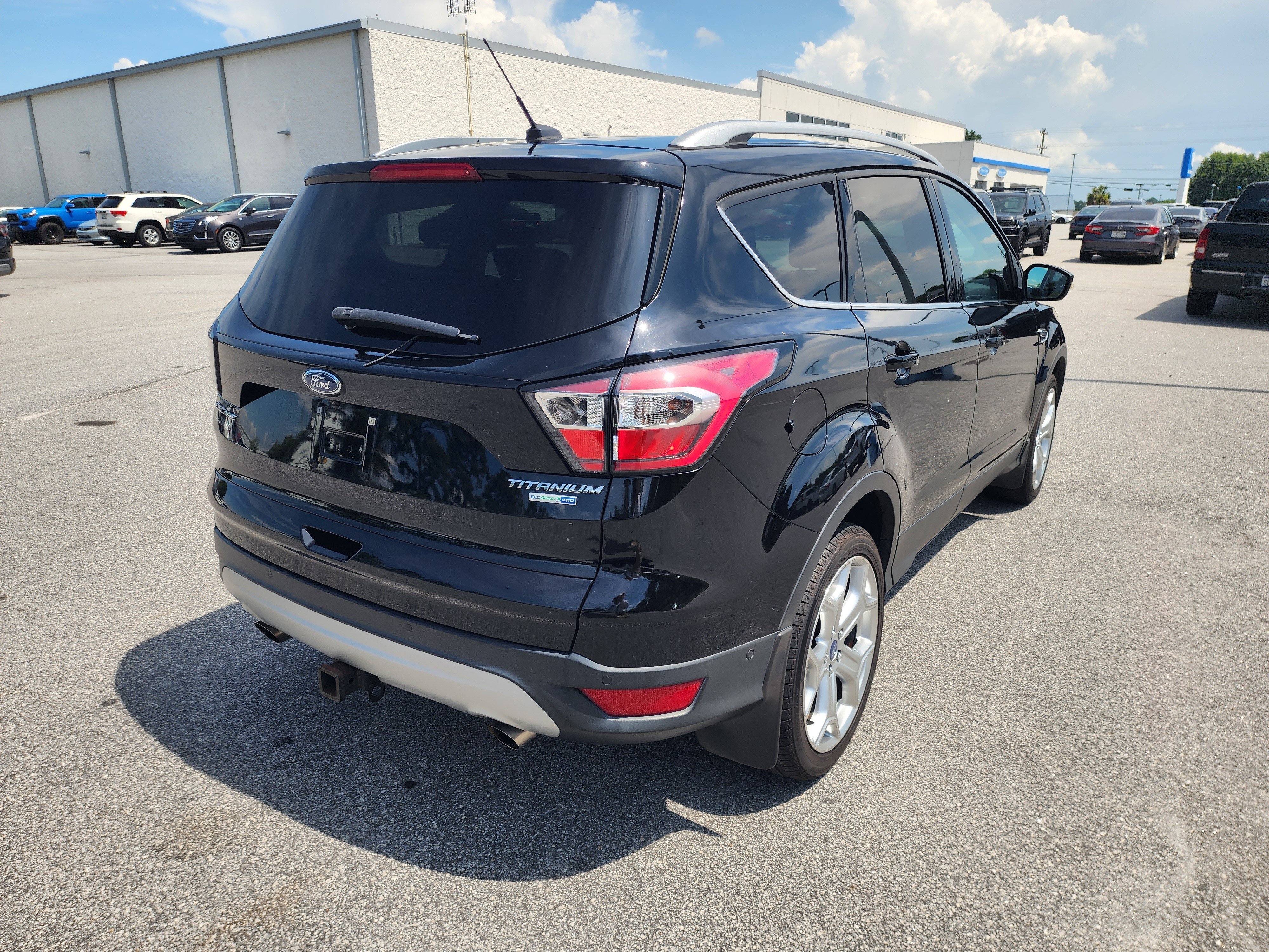Used 2017 Ford Escape Titanium w/ Equipment Group 301A AWD/4WD image 4