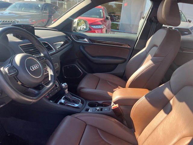 Used 2018 Audi Q3 2.0T Premium Plus w/ Premium Plus Package AWD/4WD image 37